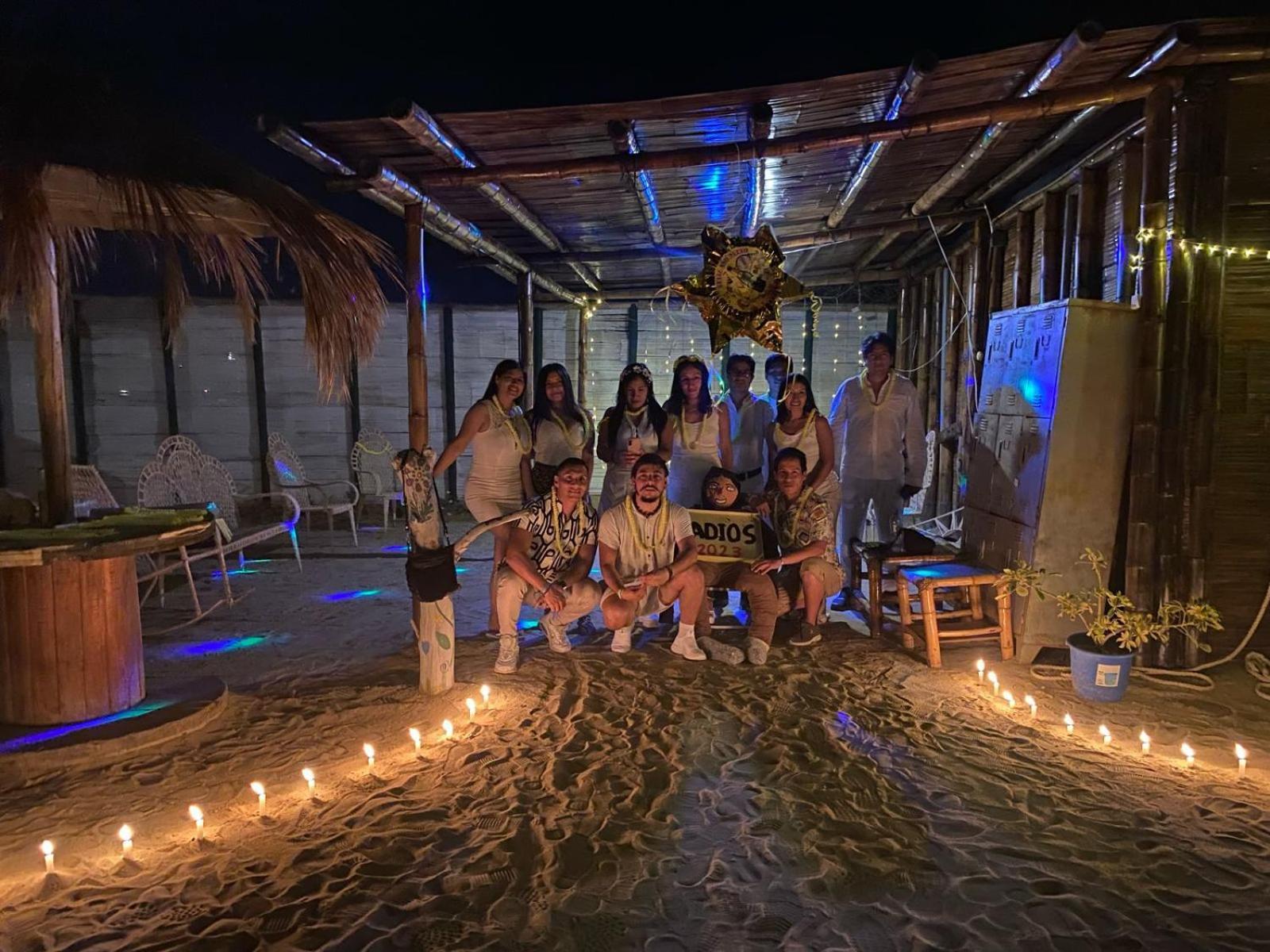 Pepon Surf Camp Hotel Máncora Kültér fotó