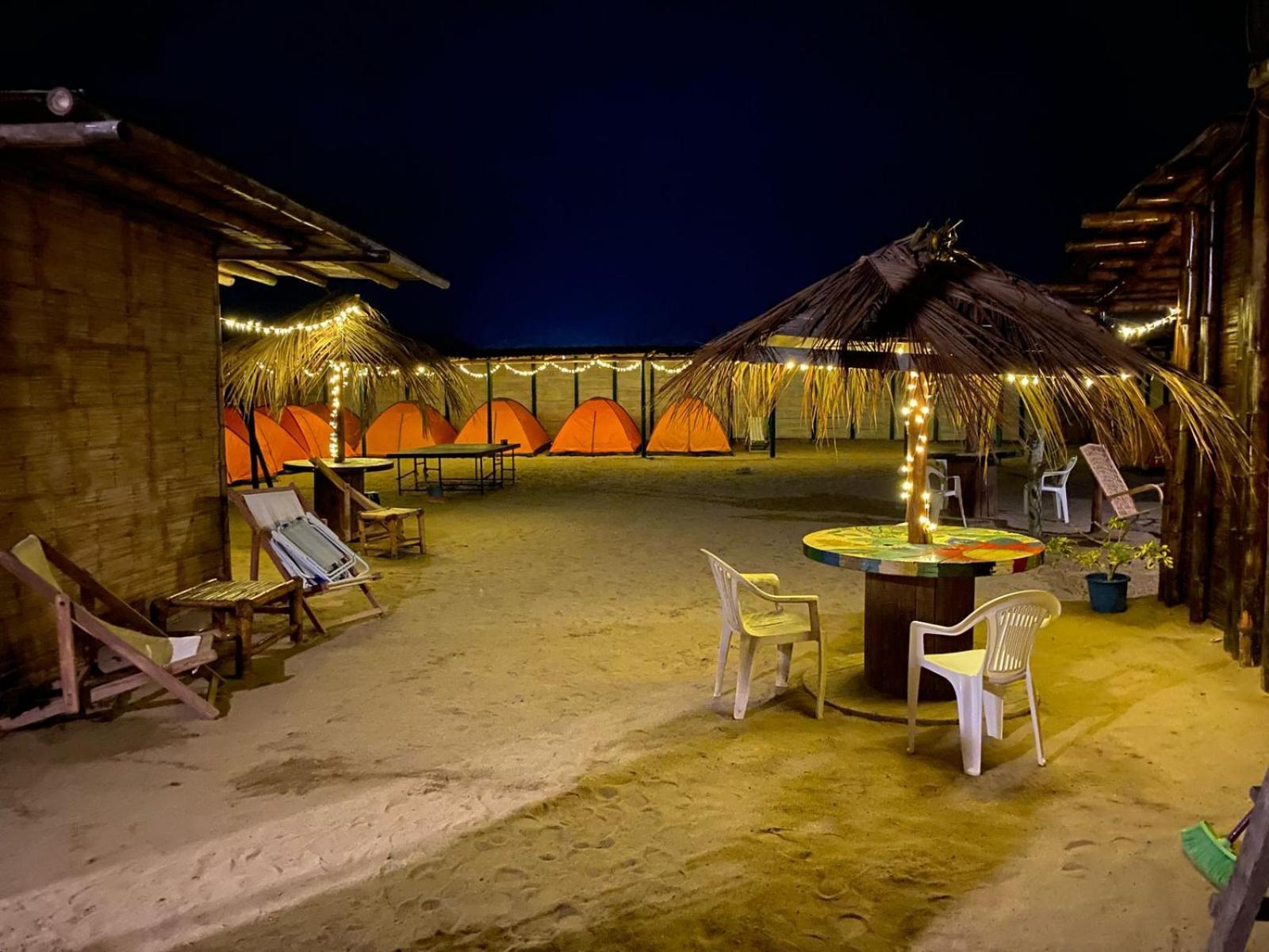 Pepon Surf Camp Hotel Máncora Kültér fotó